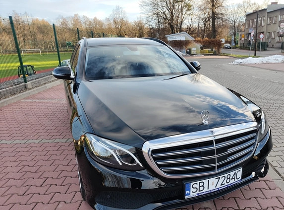 Mercedes-Benz Klasa E cena 93000 przebieg: 205000, rok produkcji 2017 z Chorzów małe 301